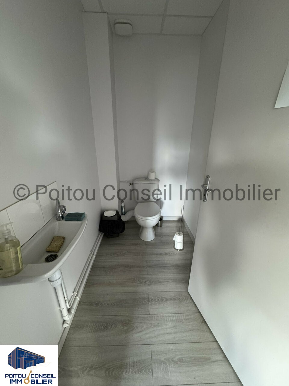 072938507_79_0015_9-1